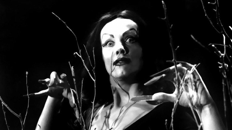 Plan 9 from Outer Space still 2