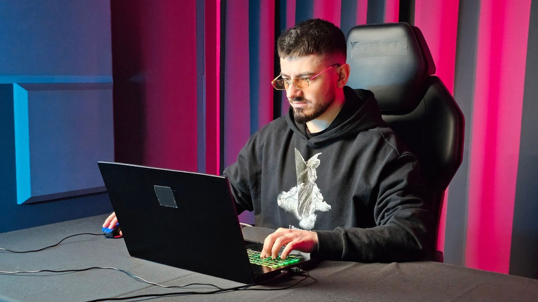 Zawód: Streamer still 2