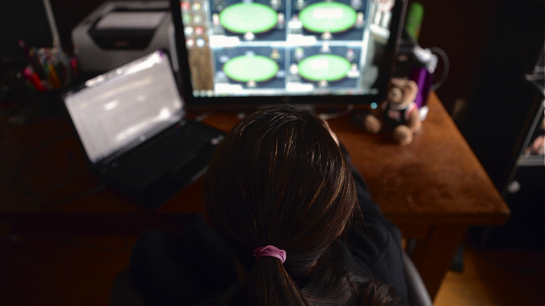 Bet Raise Fold: The Story of Online Poker still 7