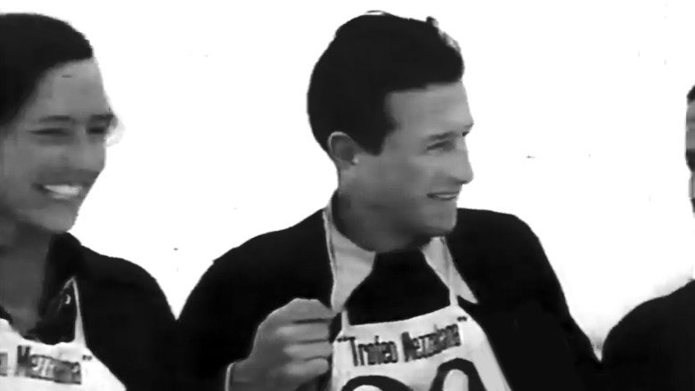 White Marathon still 4