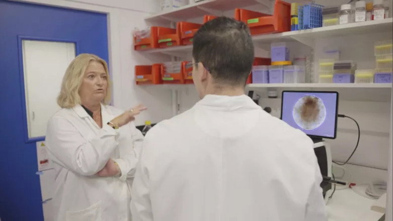 Traquer l'invisible - Nos chercheurs face à la menace mondiale des virus et des bactéries still 7