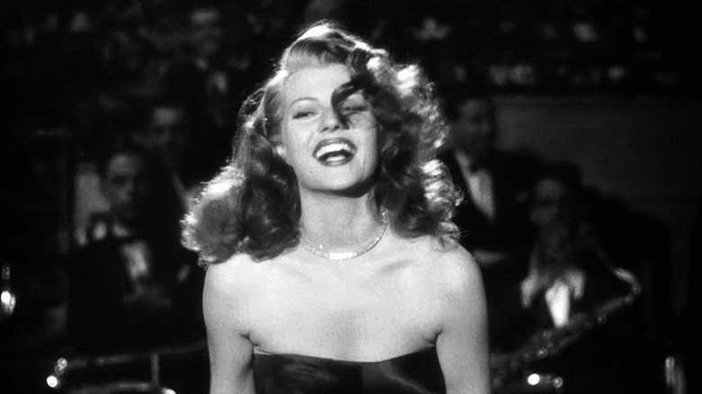Gilda still 6