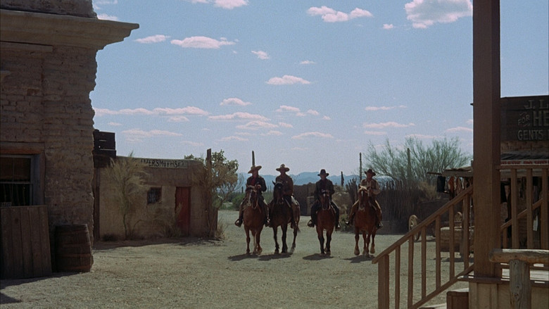 Rio Lobo still 7