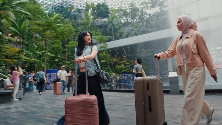 Ahlan Singapore still 4