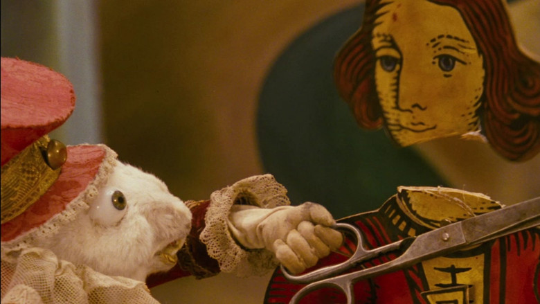 Alice still 5