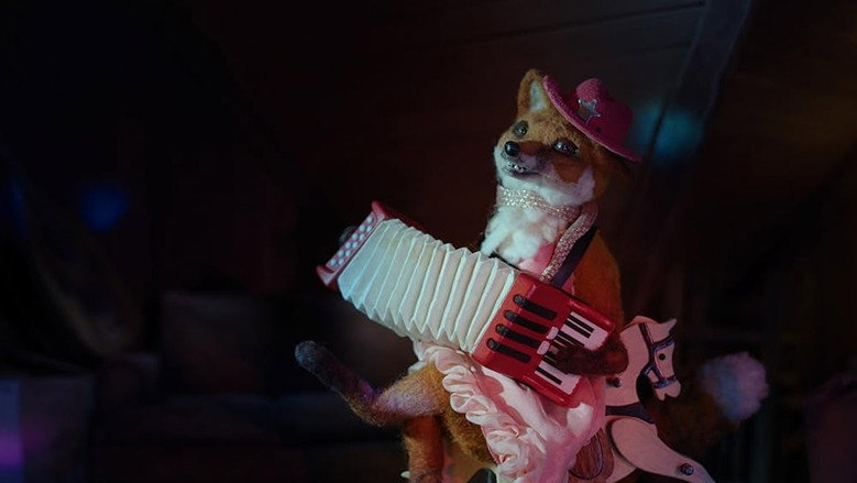 Dragfox still 4