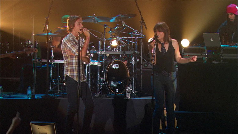 The Pretenders - With Friends still 7