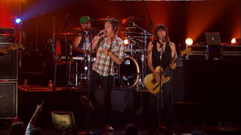The Pretenders - With Friends still 8